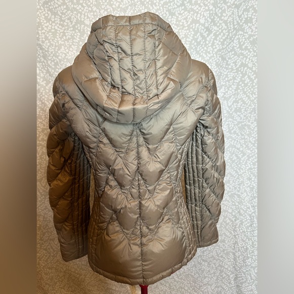 Michael Kors Green Quilted Puffer Jacket - Picture 2 of 5